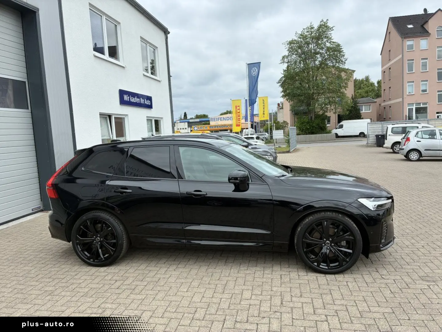 VOLVO XC60 B5 Plus Black Edition AWD  AHK Luftfahrwerk