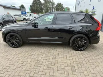 VOLVO XC60 B5 Plus Black Edition AWD  AHK Luftfahrwerk