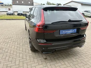 VOLVO XC60 B5 Plus Black Edition AWD  AHK Luftfahrwerk