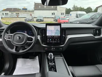 VOLVO XC60 B5 Plus Black Edition AWD  AHK Luftfahrwerk