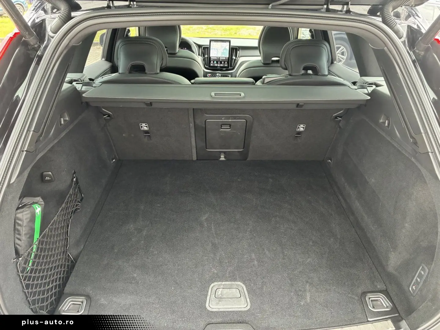 VOLVO XC60 B5 Plus Black Edition AWD  AHK Luftfahrwerk