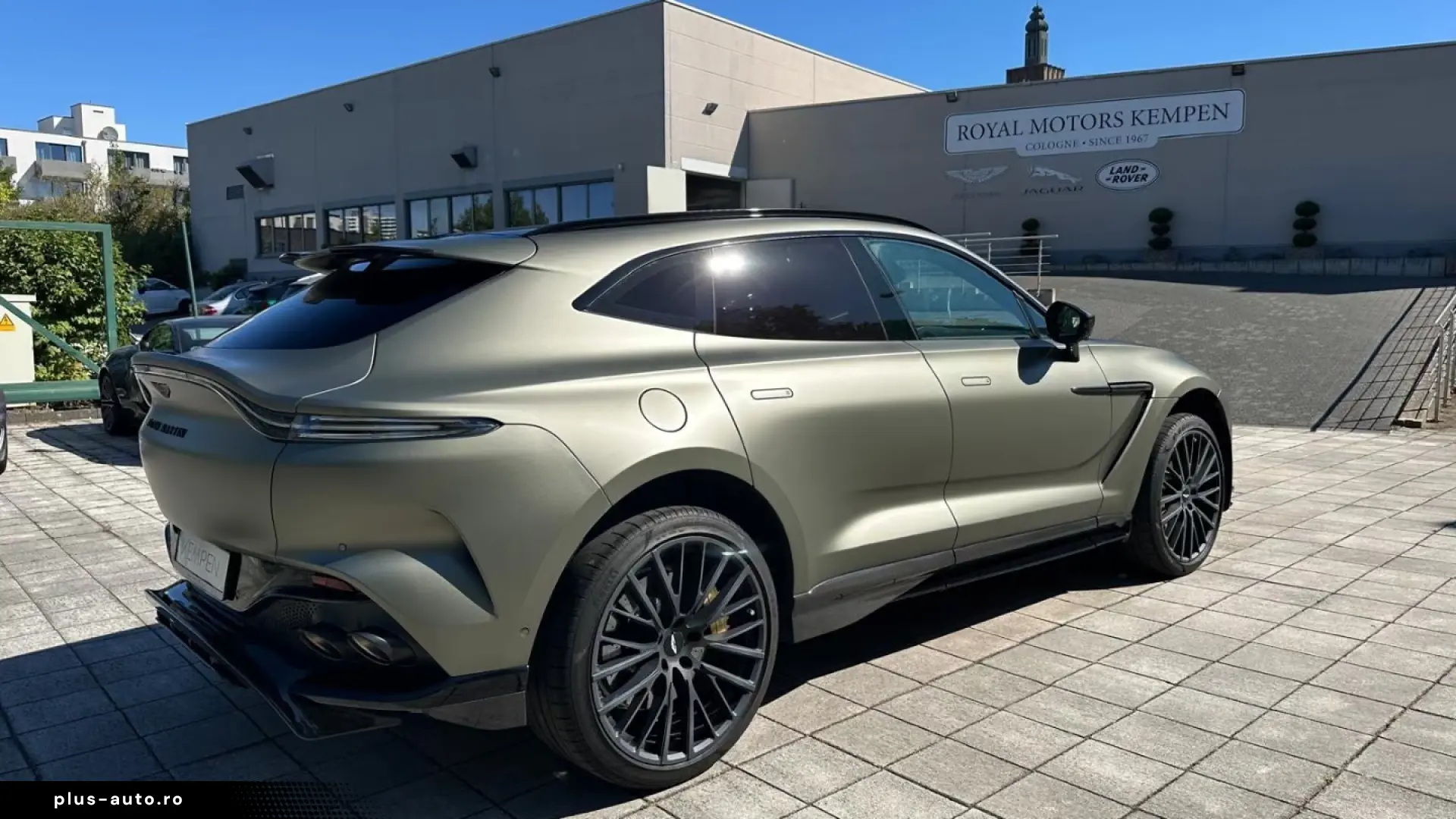 Aston Martin DBX 707 Satin Titanium Grey   Onyx Black