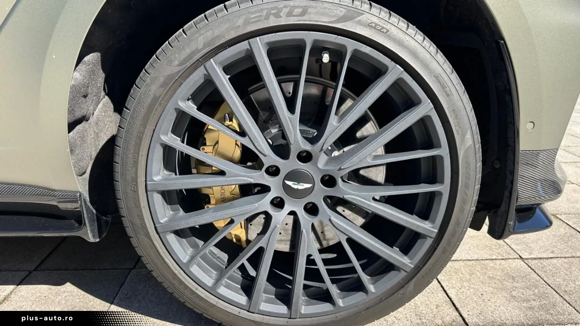 Aston Martin DBX 707 Satin Titanium Grey   Onyx Black