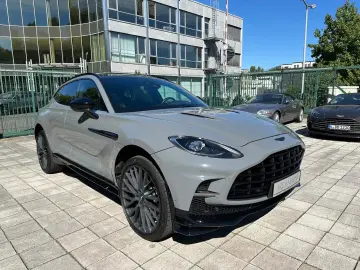 Aston Martin DBX 707 China Grey   Onyx Black