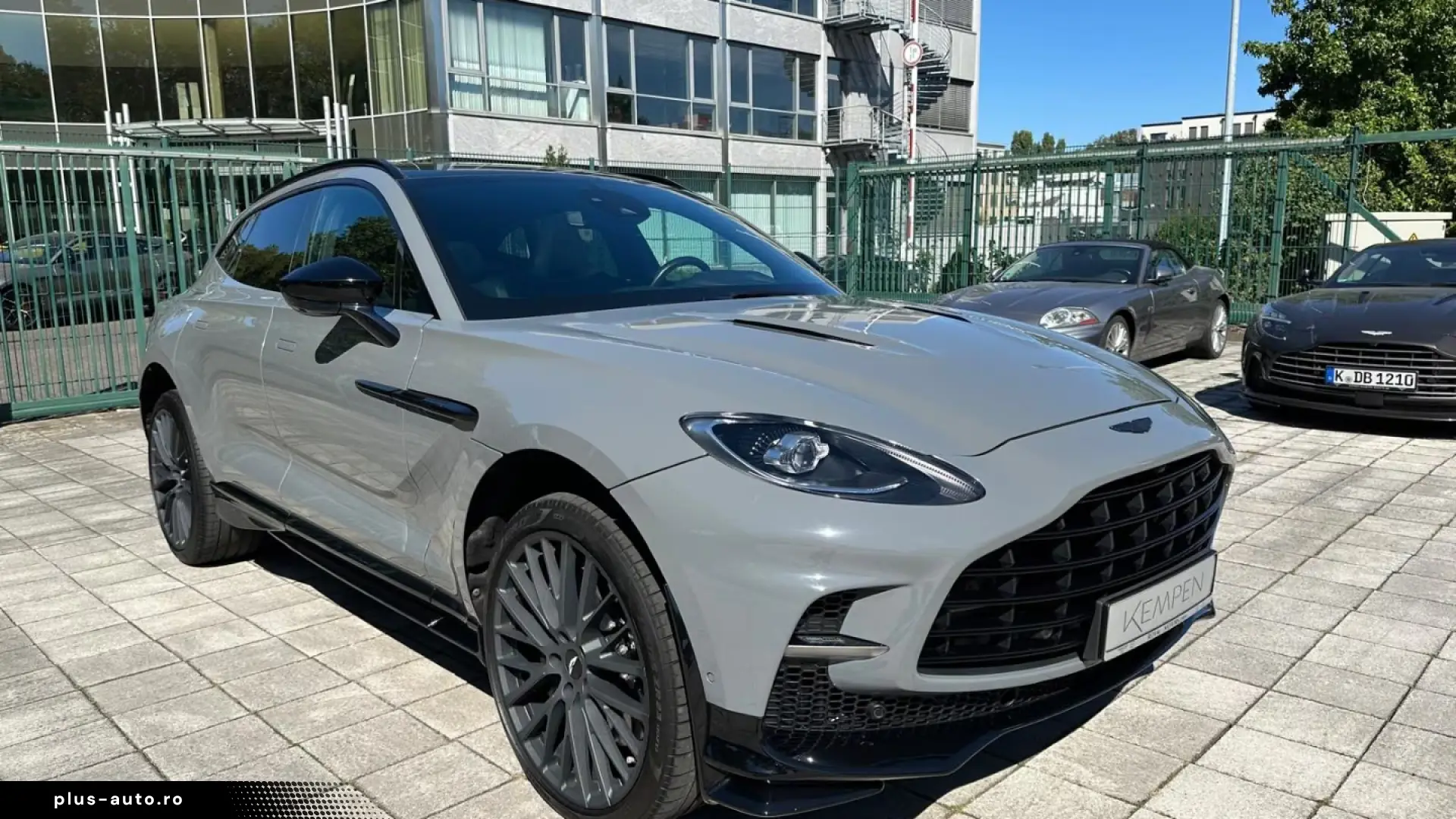 Aston Martin DBX 707 China Grey   Onyx Black