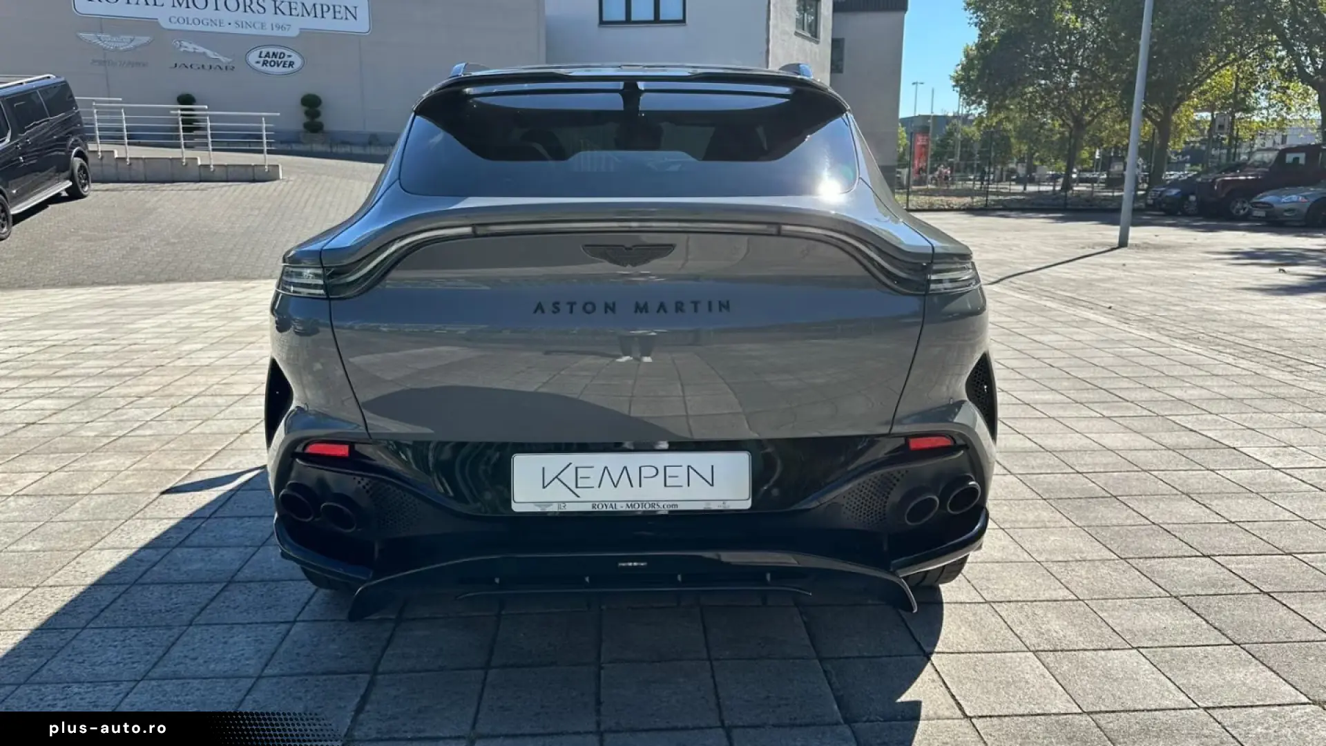 Aston Martin DBX 707 China Grey   Onyx Black