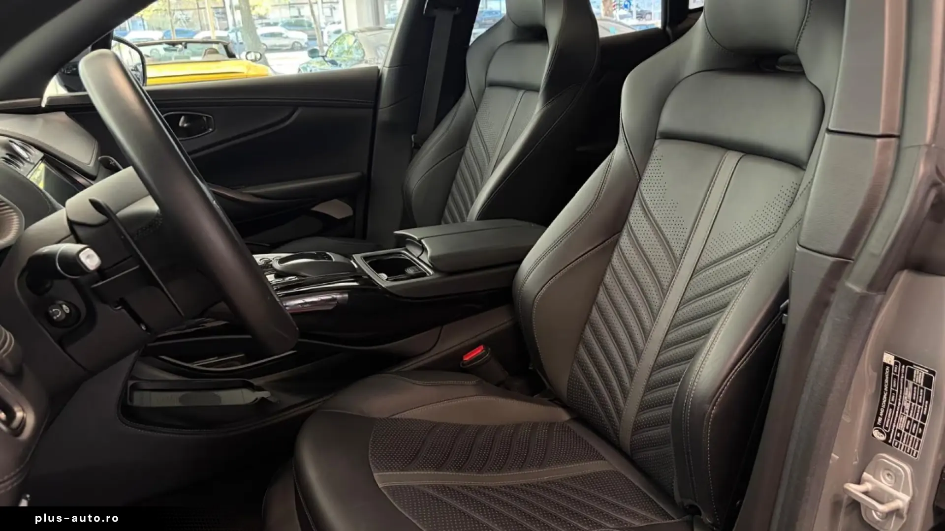 Aston Martin DBX 707 China Grey   Onyx Black