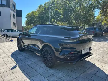 Aston Martin DBX 707 Oberon Black   Phantom Grey Carbon Ext.