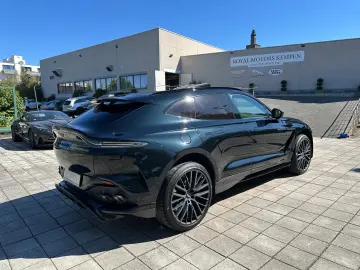 Aston Martin DBX 707 Oberon Black   Phantom Grey Carbon Ext.