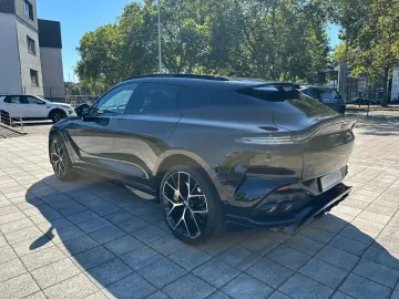Aston Martin DBX 707 Jet Black   Onyx Black
