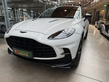 Aston Martin DBX 707