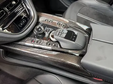 Aston Martin DBX 707