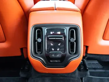 Aston Martin 4.0 V8. Air Susp 360 ACC Pano