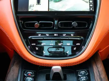 Aston Martin 4.0 V8. Air Susp 360 ACC Pano