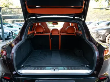 Aston Martin 4.0 V8. Air Susp 360 ACC Pano