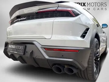 Lamborghini Urus SE M26 Carbon Matt Int Ext Full Spec