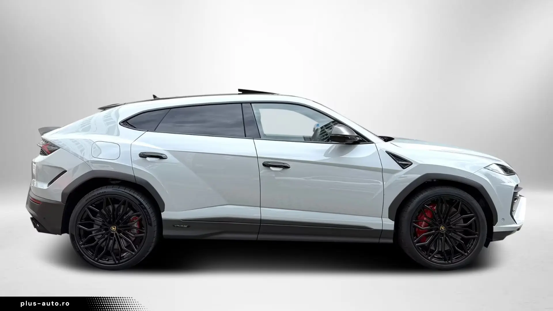 Lamborghini Urus SE M26 Carbon Matt Int Ext Full Spec