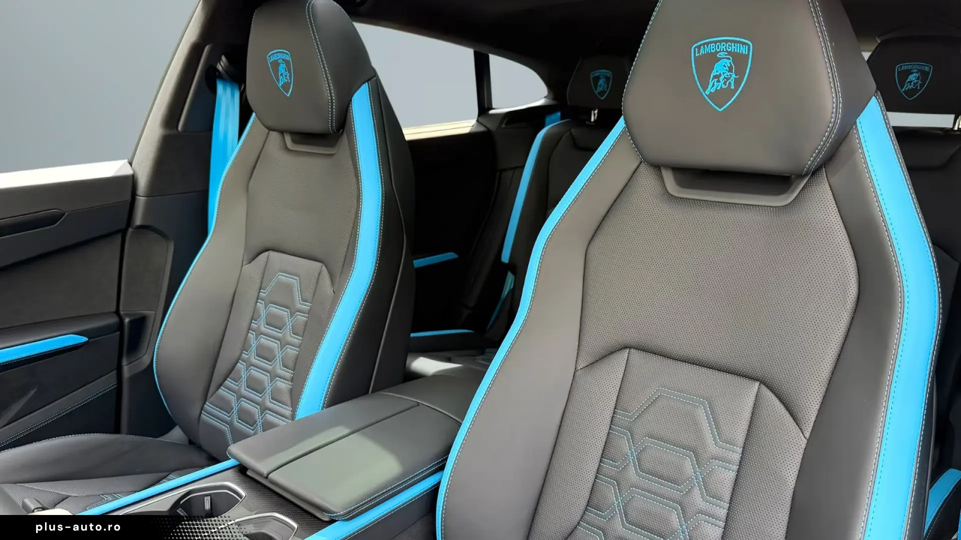 Lamborghini Urus SE M26 Carbon Matt Int Ext Full Spec