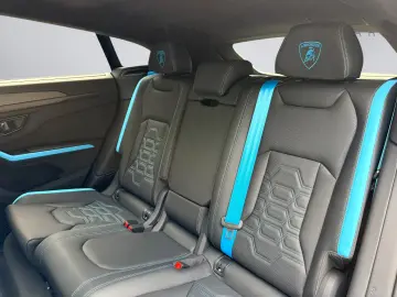 Lamborghini Urus SE M26 Carbon Matt Int Ext Full Spec