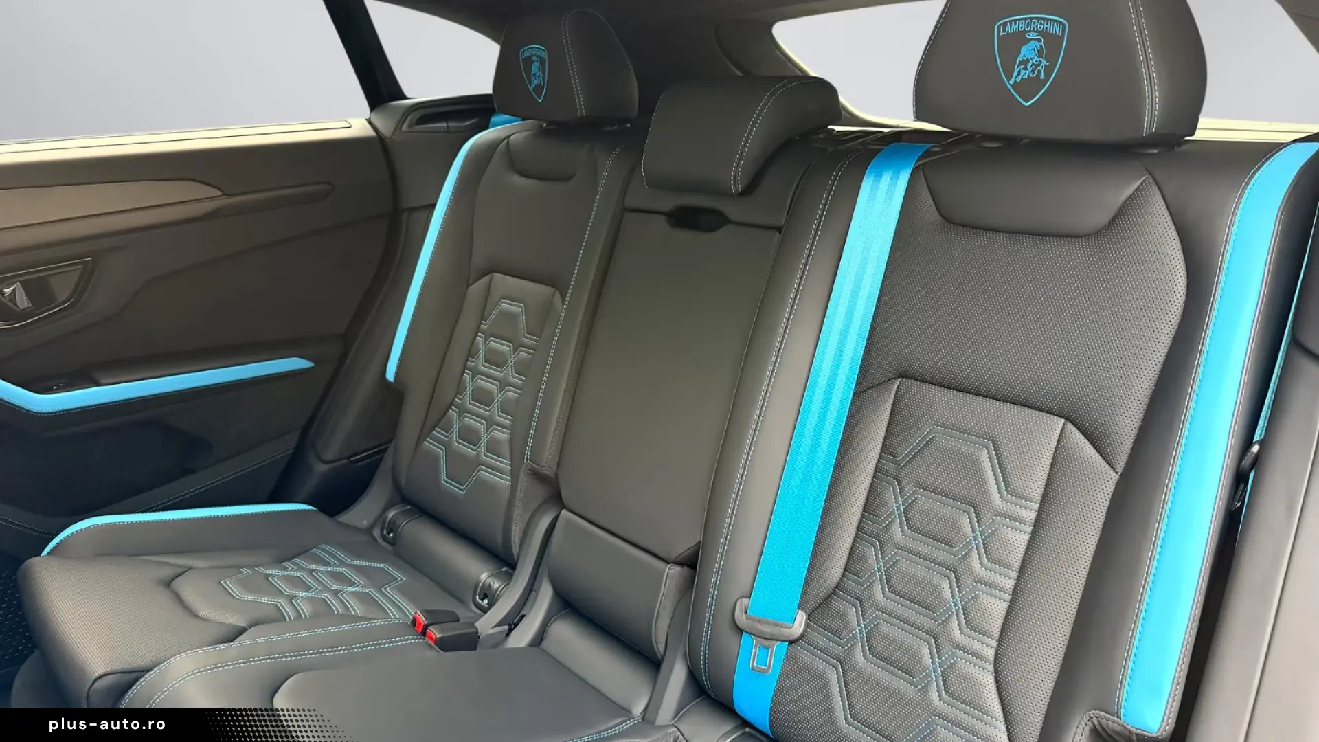 Lamborghini Urus SE M26 Carbon Matt Int Ext Full Spec