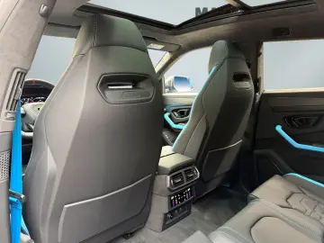 Lamborghini Urus SE M26 Carbon Matt Int Ext Full Spec