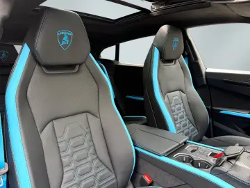 Lamborghini Urus SE M26 Carbon Matt Int Ext Full Spec