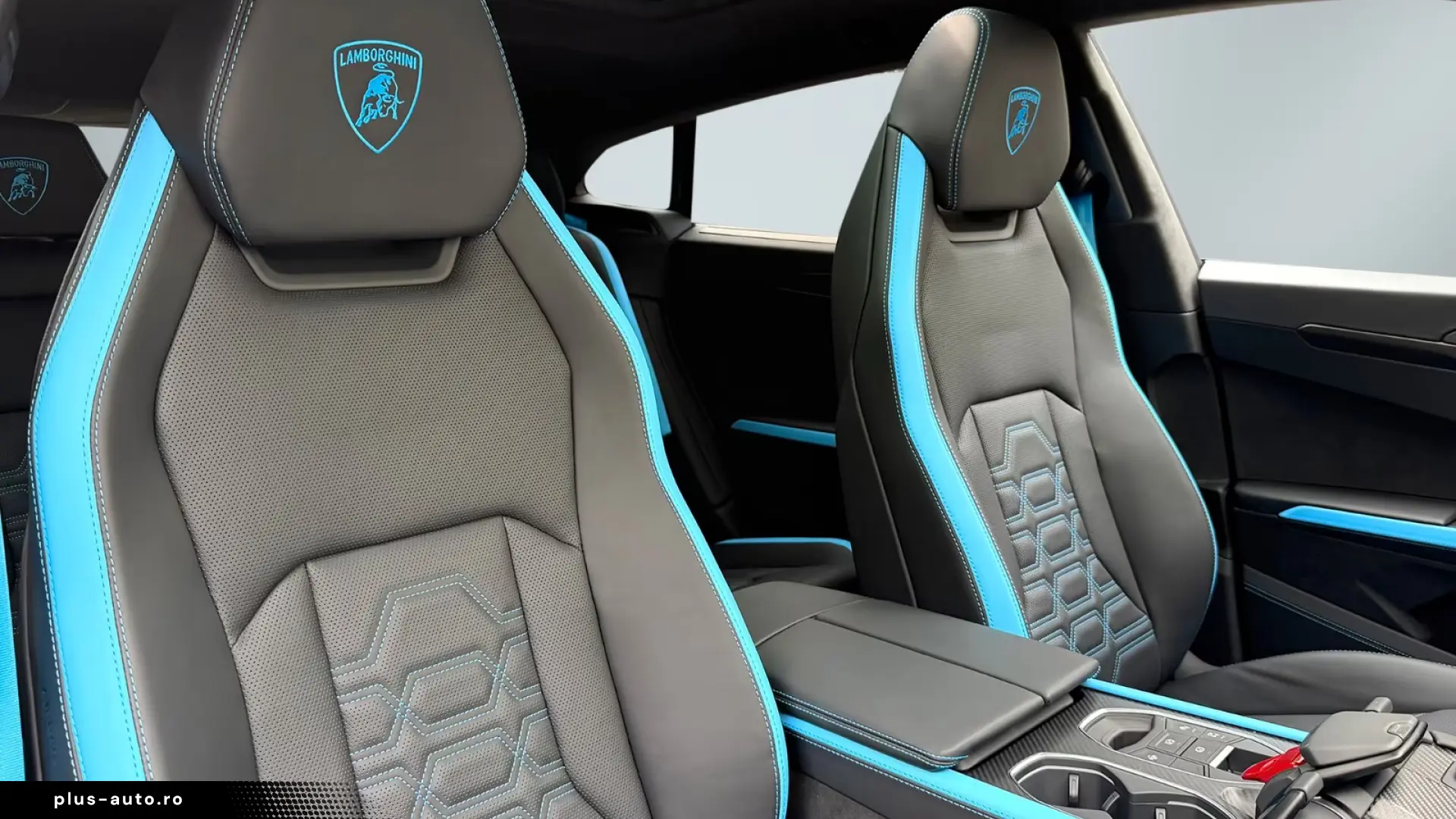 Lamborghini Urus SE M26 Carbon Matt Int Ext Full Spec