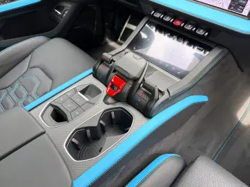 Lamborghini Urus SE M26 Carbon Matt Int Ext Full Spec
