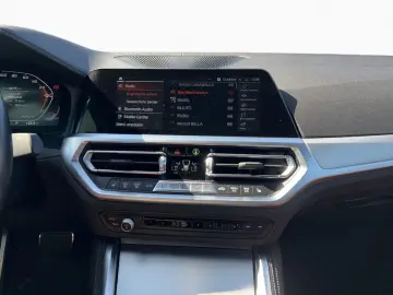 BMW M440i xDrive Coupé H K  glass roof  laser  HUD