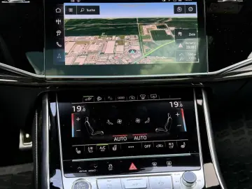 Audi Q8 60 3.0 TFSI B&O  23Z