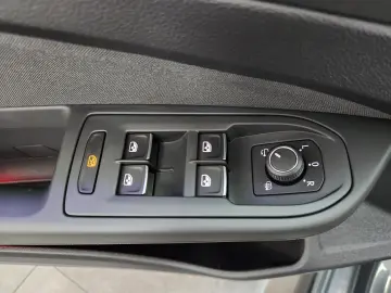 VW Golf GTD IQ.Light Stdhzg CarPlay Sitzhzg HUD h k
