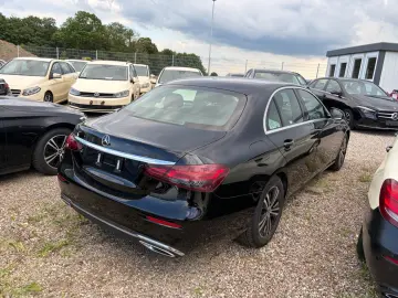 MERCEDES-BENZ E 220 d e Autom. Hybrid  Originalfarbe