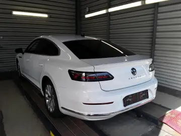 VW Arteon Lim 2.0 Elegance Navi AHK HUD 360 ParkAss