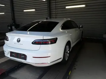 VW Arteon Lim 2.0 Elegance Navi AHK HUD 360 ParkAss