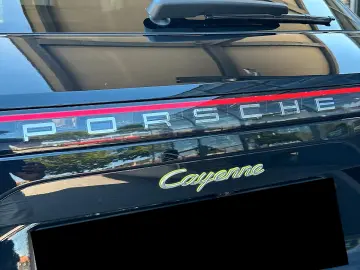 Porsche Cayenne E-Hybrid   Sport Chrono