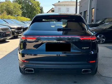 Porsche Cayenne E-Hybrid   Sport Chrono