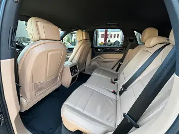 Porsche Cayenne E-Hybrid   Sport Chrono