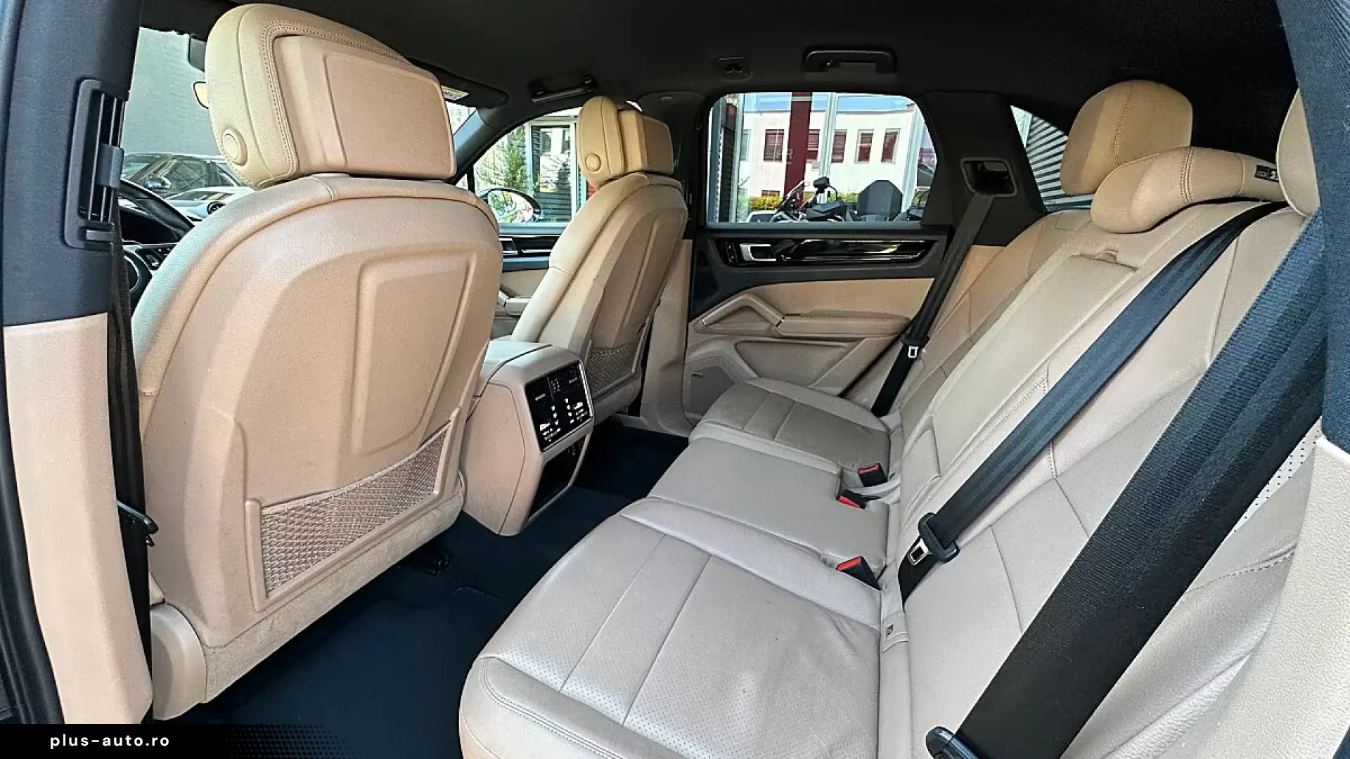 Porsche Cayenne E-Hybrid   Sport Chrono