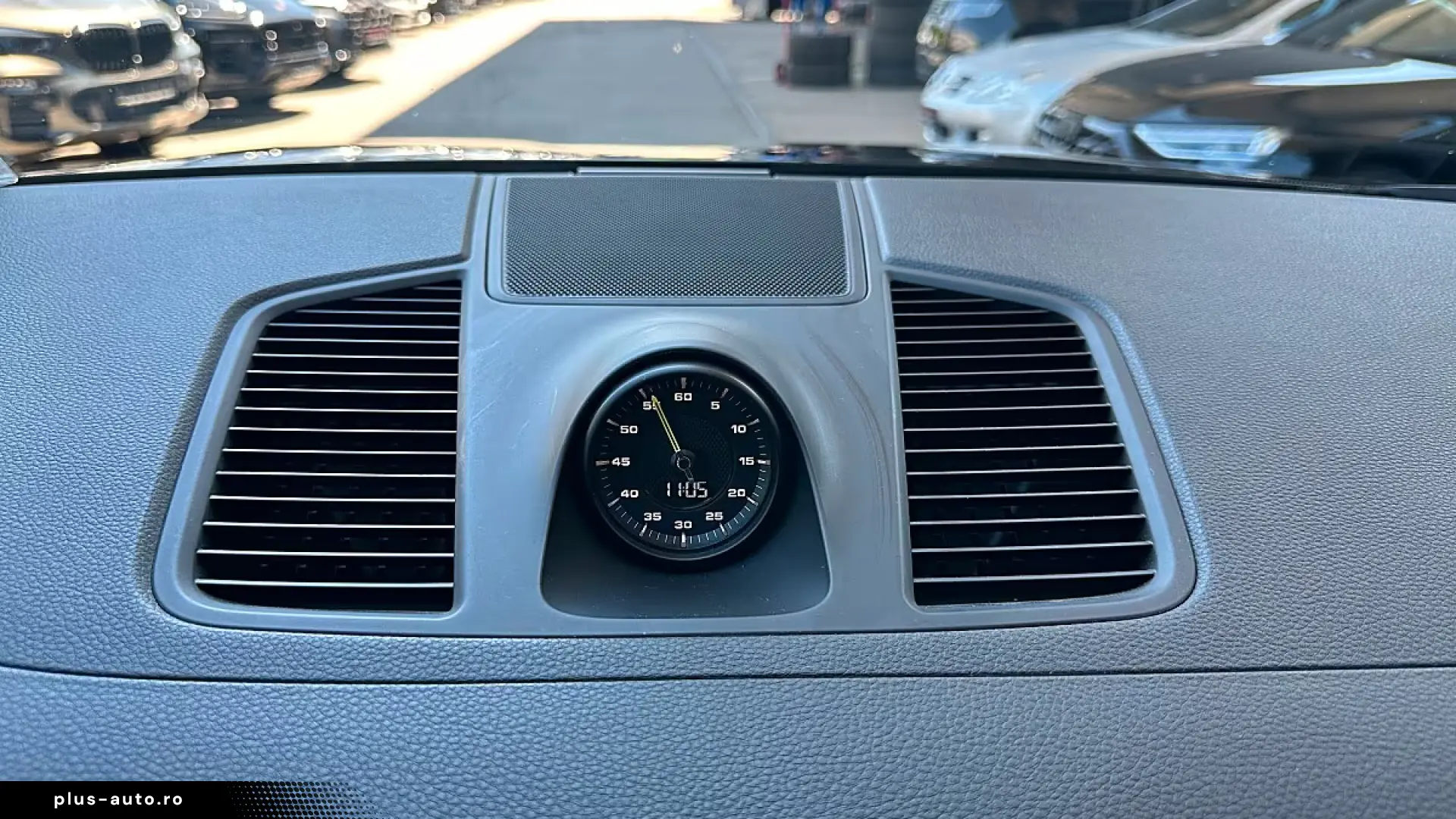 Porsche Cayenne E-Hybrid   Sport Chrono