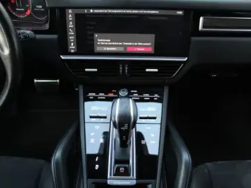 Porsche Cayenne GTS   V8 460 CP