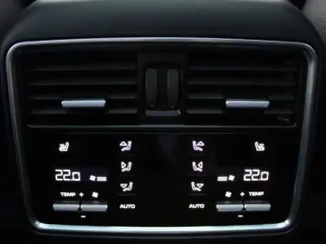 Porsche Cayenne GTS   V8 460 CP