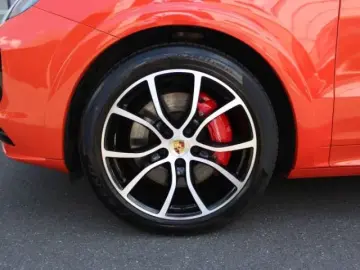 Porsche Cayenne GTS   V8 460 CP