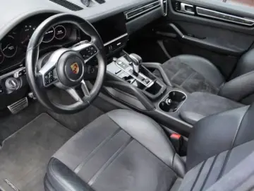 Porsche Cayenne GTS   V8 460 CP