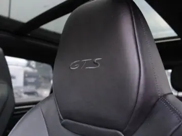 Porsche Cayenne GTS   V8 460 CP