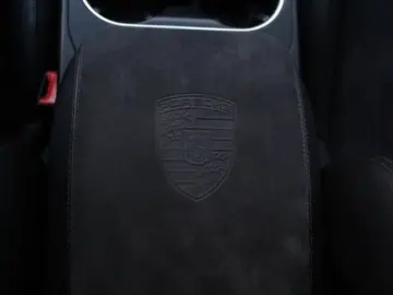 Porsche Cayenne GTS   V8 460 CP