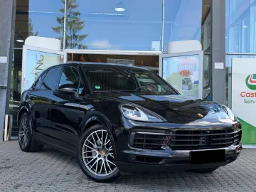 Porsche Cayenne E-Hybrid   Sport Chrono