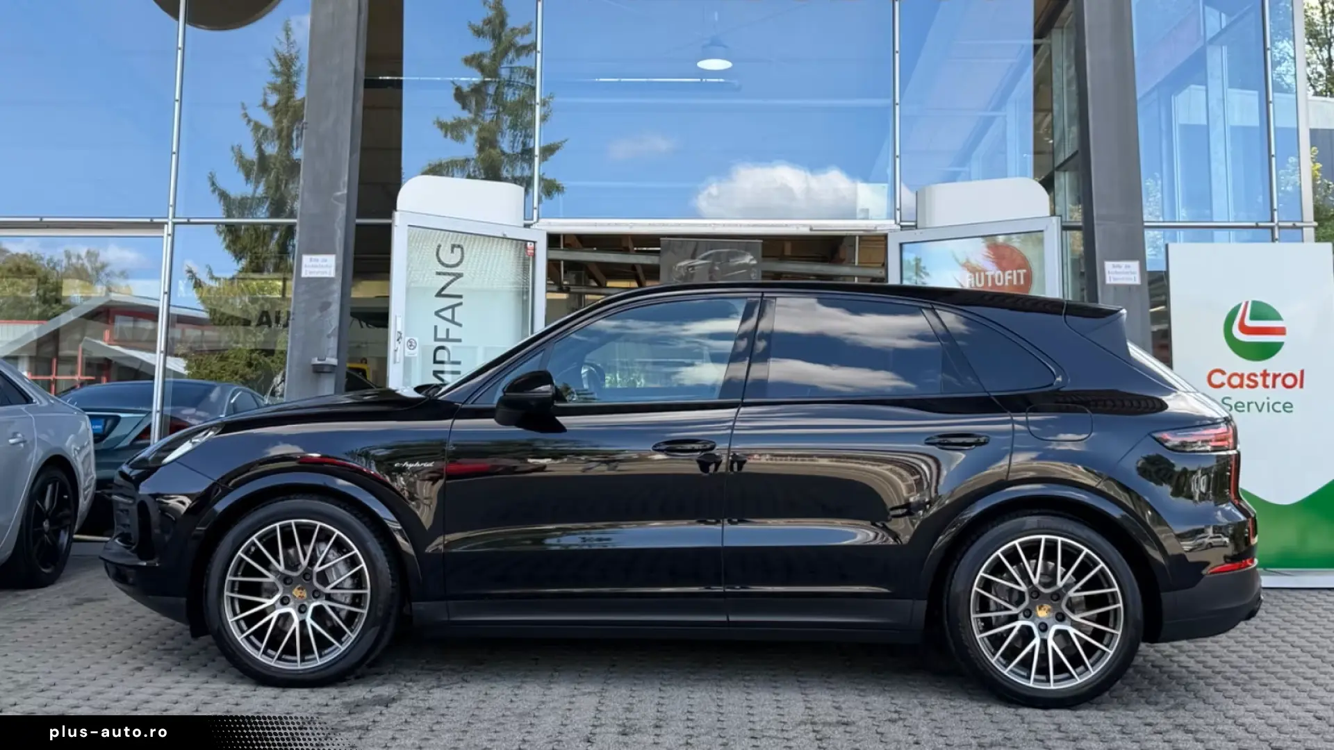 Porsche Cayenne E-Hybrid   Sport Chrono