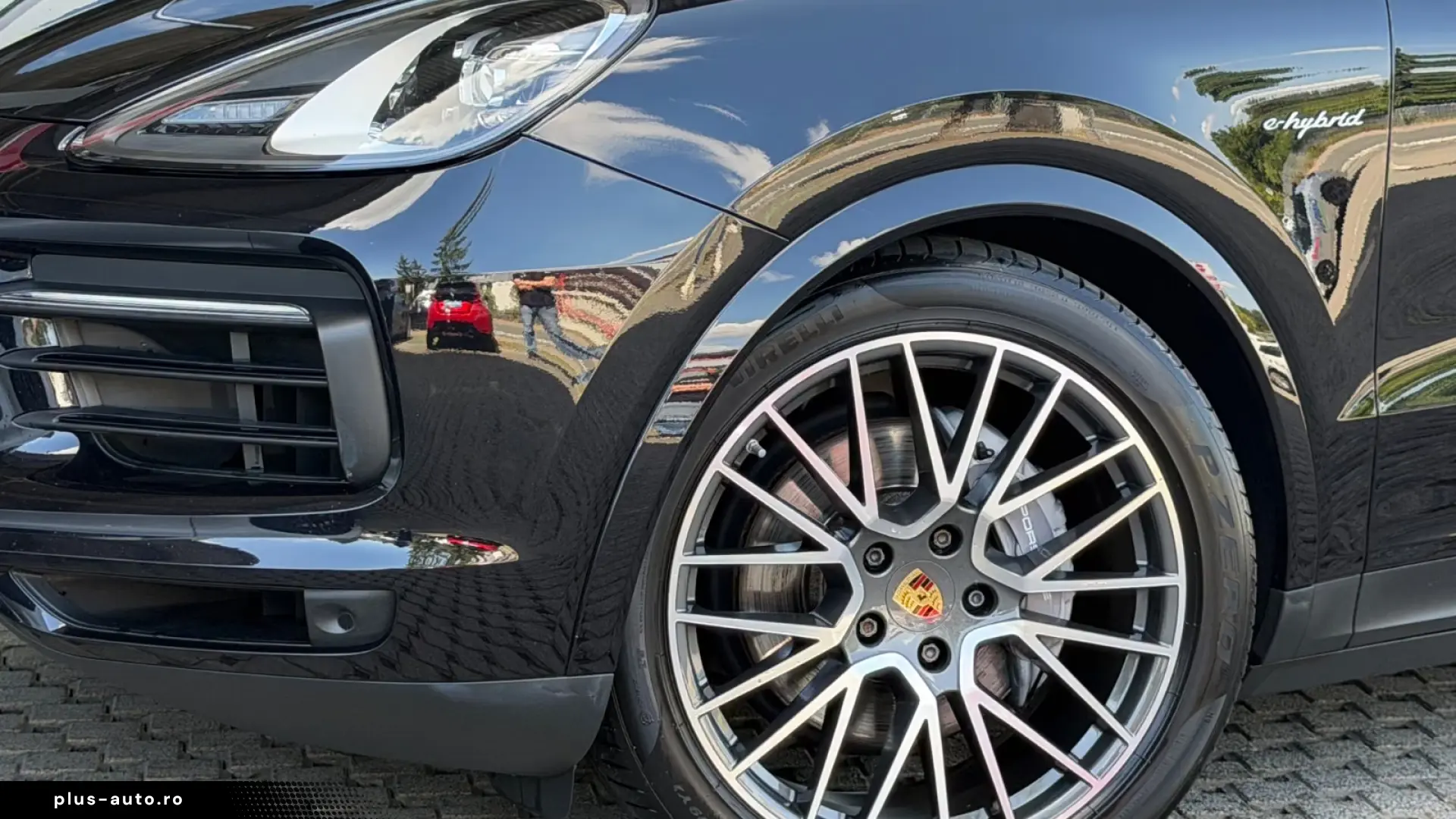Porsche Cayenne E-Hybrid   Sport Chrono