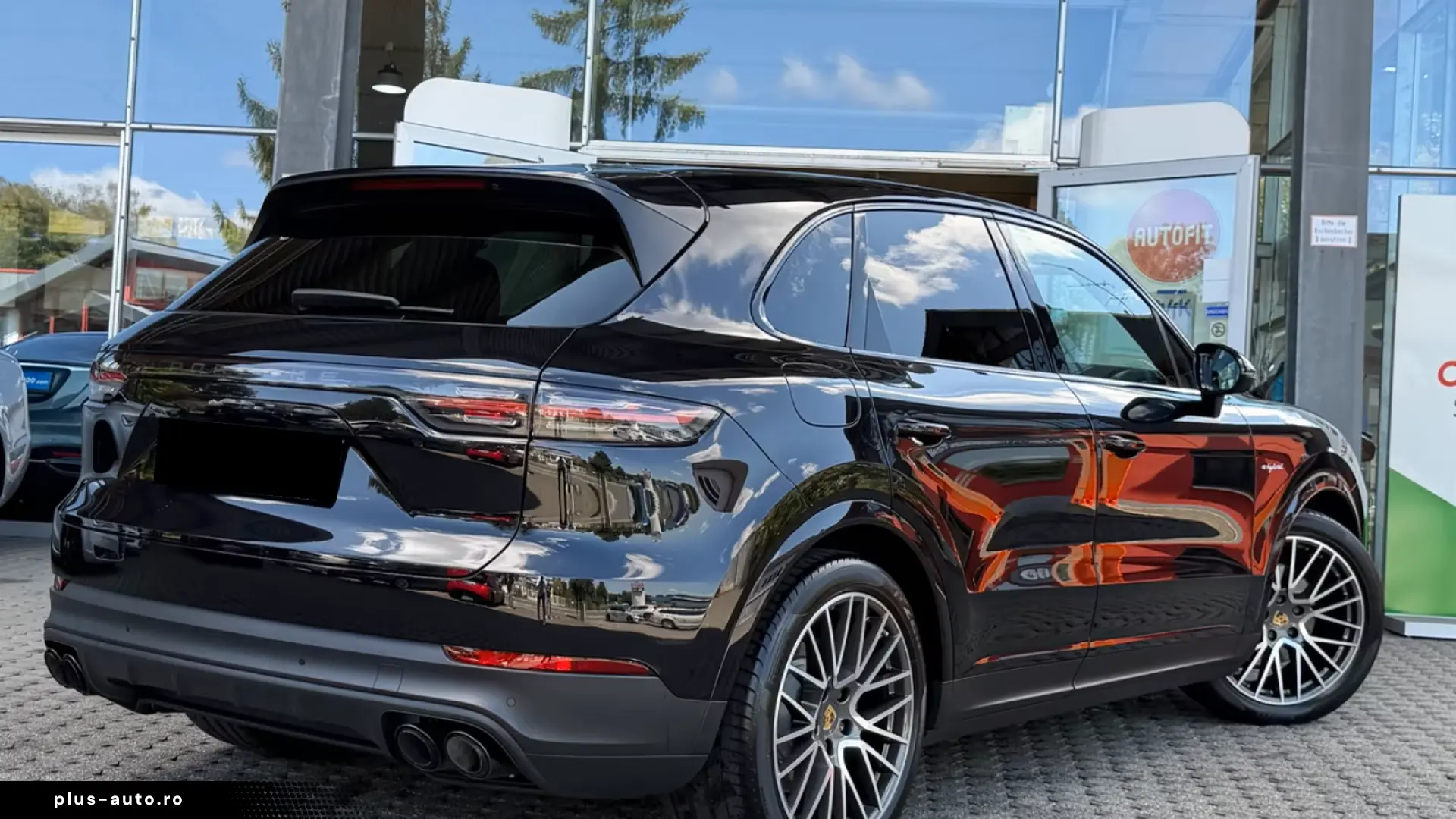 Porsche Cayenne E-Hybrid   Sport Chrono