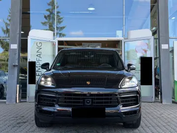 Porsche Cayenne E-Hybrid   Sport Chrono